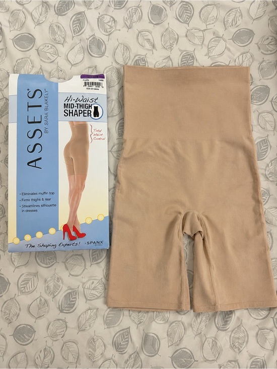 ASSETS by Sara Blakely Other - ASSETS by Sara Blakely High-Waist Shaper Shorts - Beige